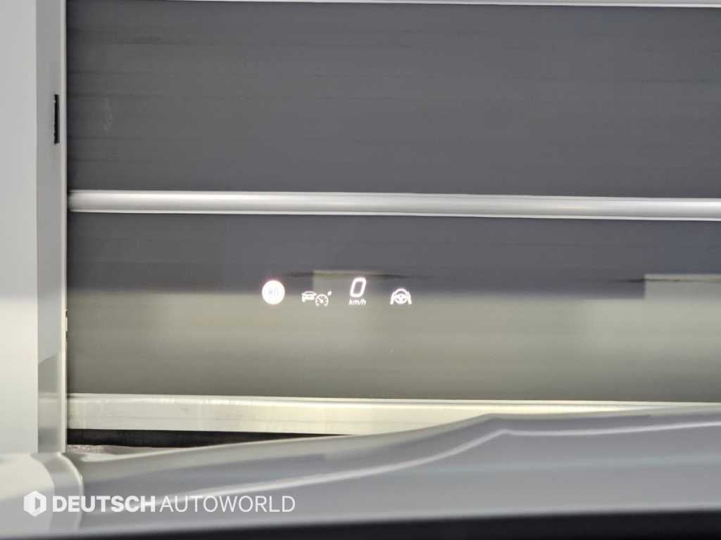 Mercedes-Benz E-Class — photo 17
