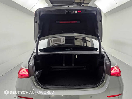 Mercedes-Benz E-Class — photo 19