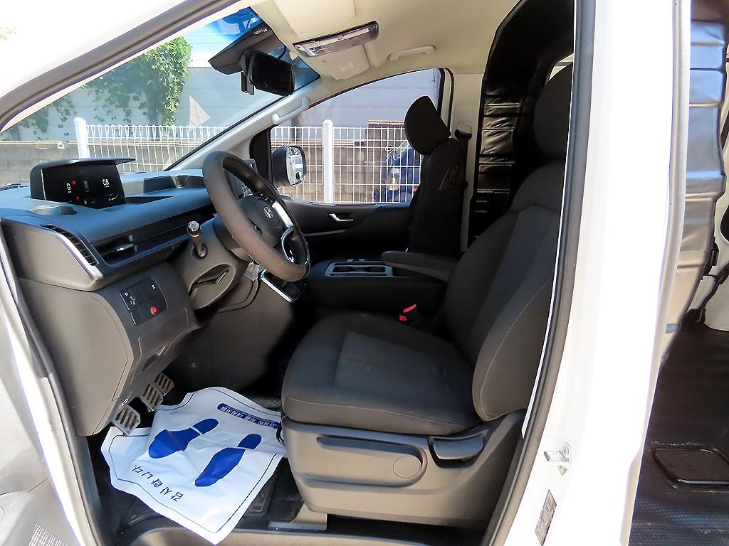 Hyundai Staria — photo 05