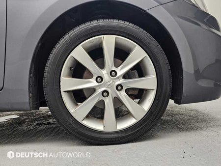 Hyundai Accent — photo 05