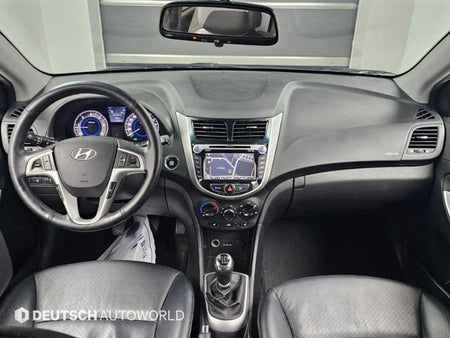 Hyundai Accent — photo 07