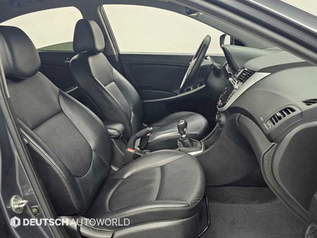 Hyundai Accent — photo 10