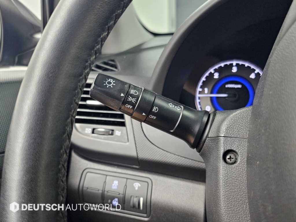Hyundai Accent — photo 16