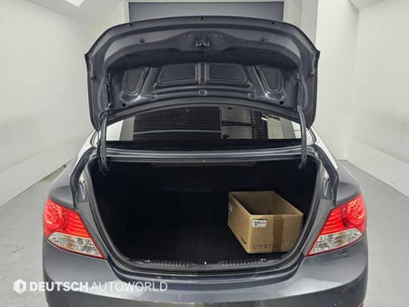 Hyundai Accent — photo 19