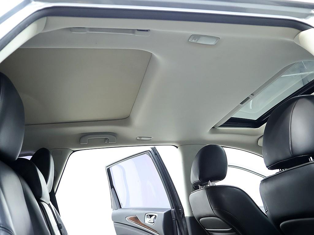 Infiniti QX60 — photo 16