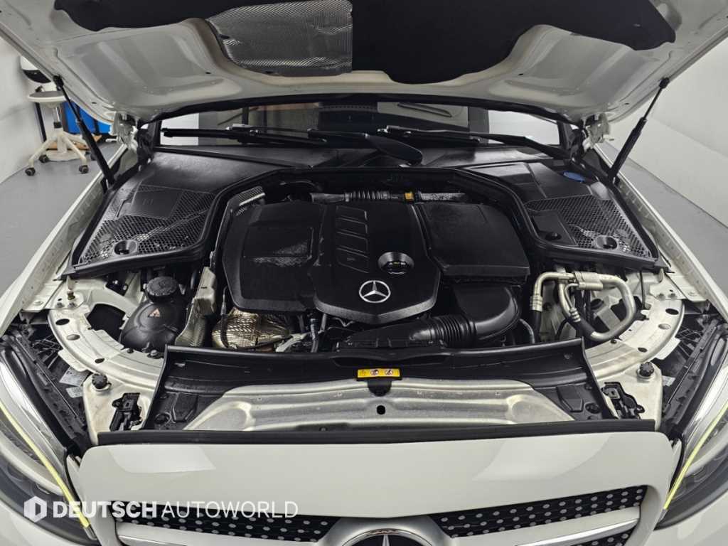 Mercedes-Benz C-Class — photo 06