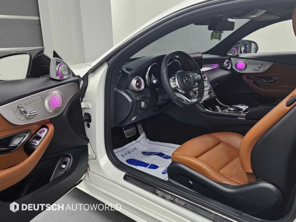 Mercedes-Benz C-Class — photo 11