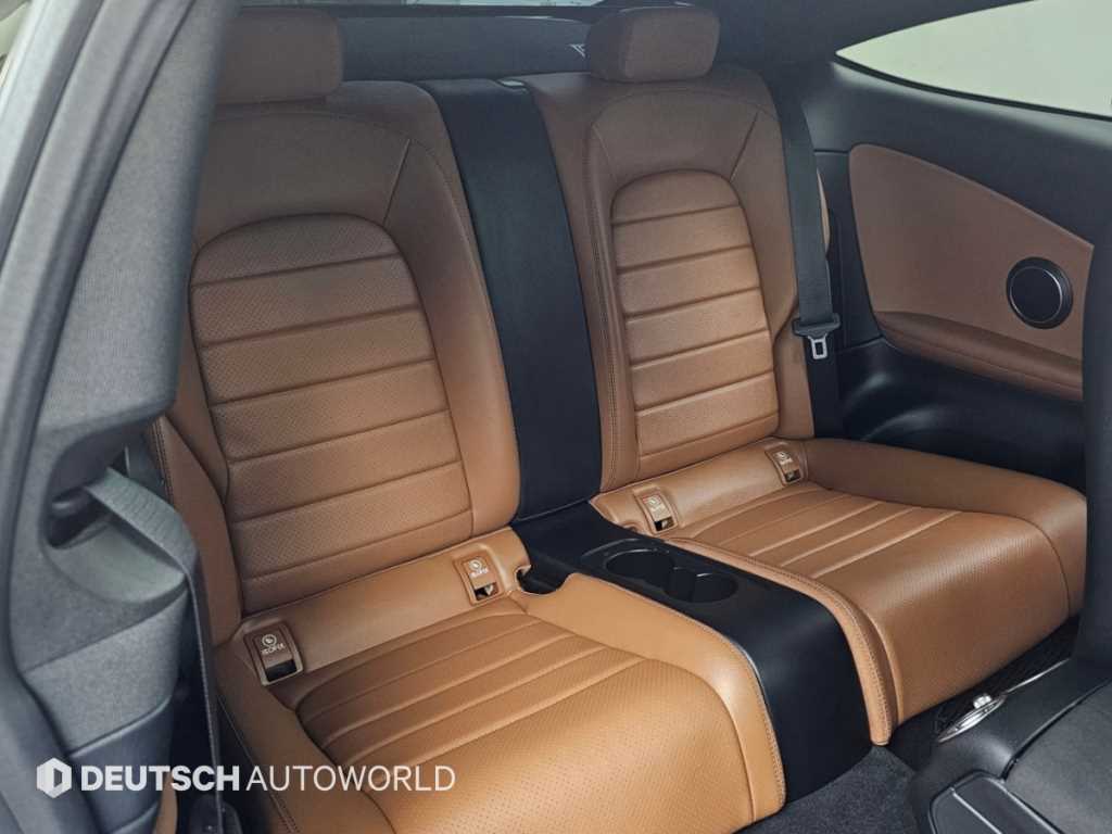 Mercedes-Benz C-Class — photo 12