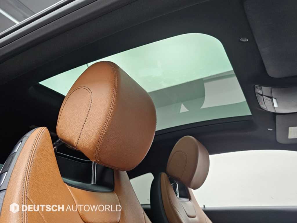 Mercedes-Benz C-Class — photo 18