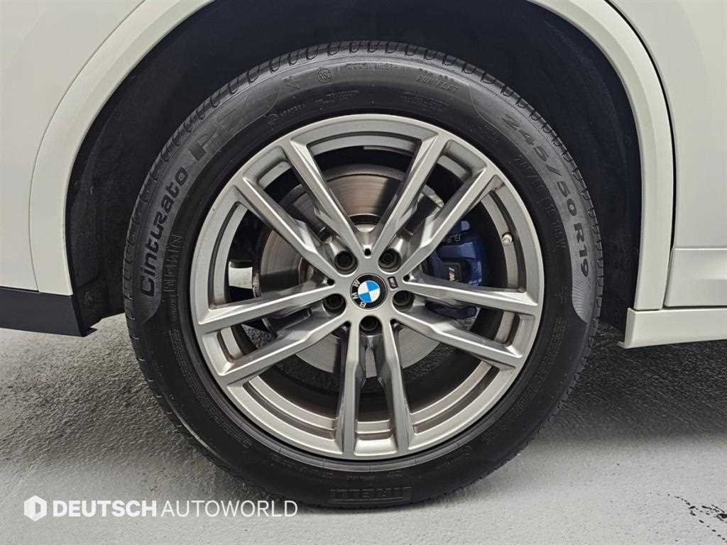 BMW X4 — photo 05