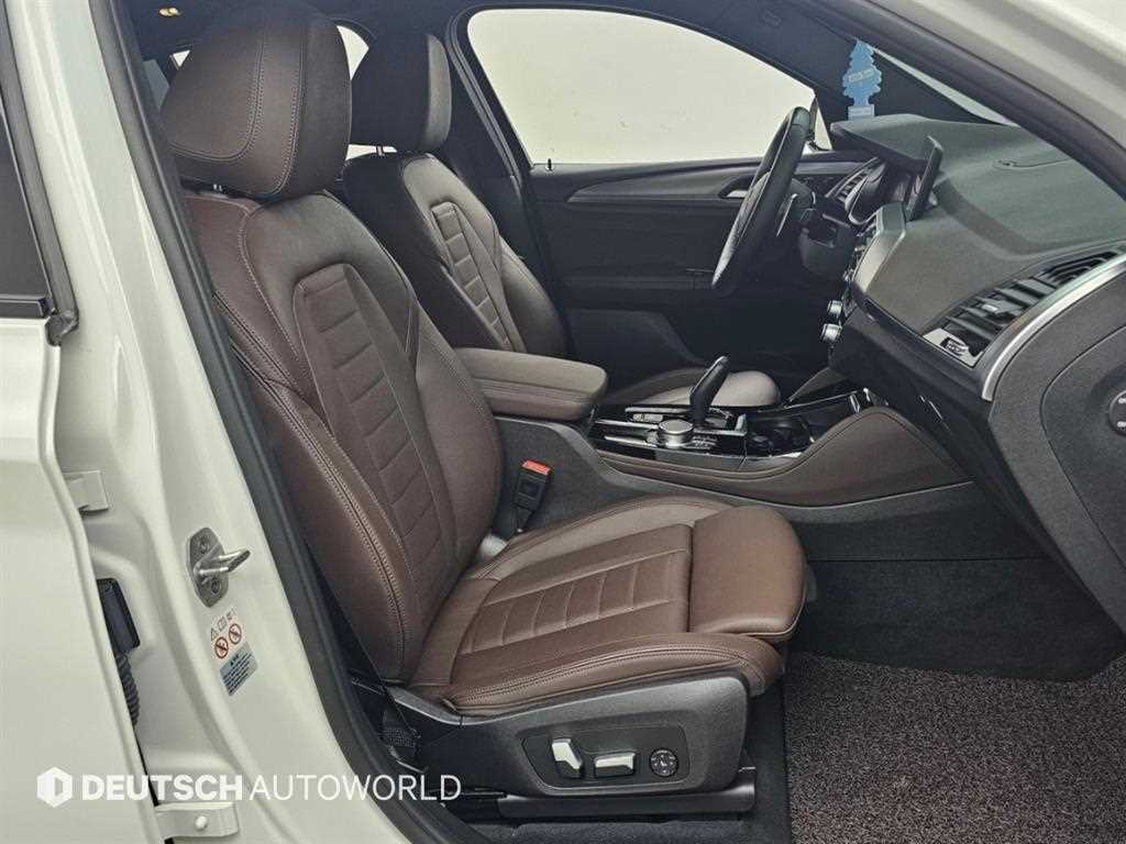 BMW X4 — photo 10