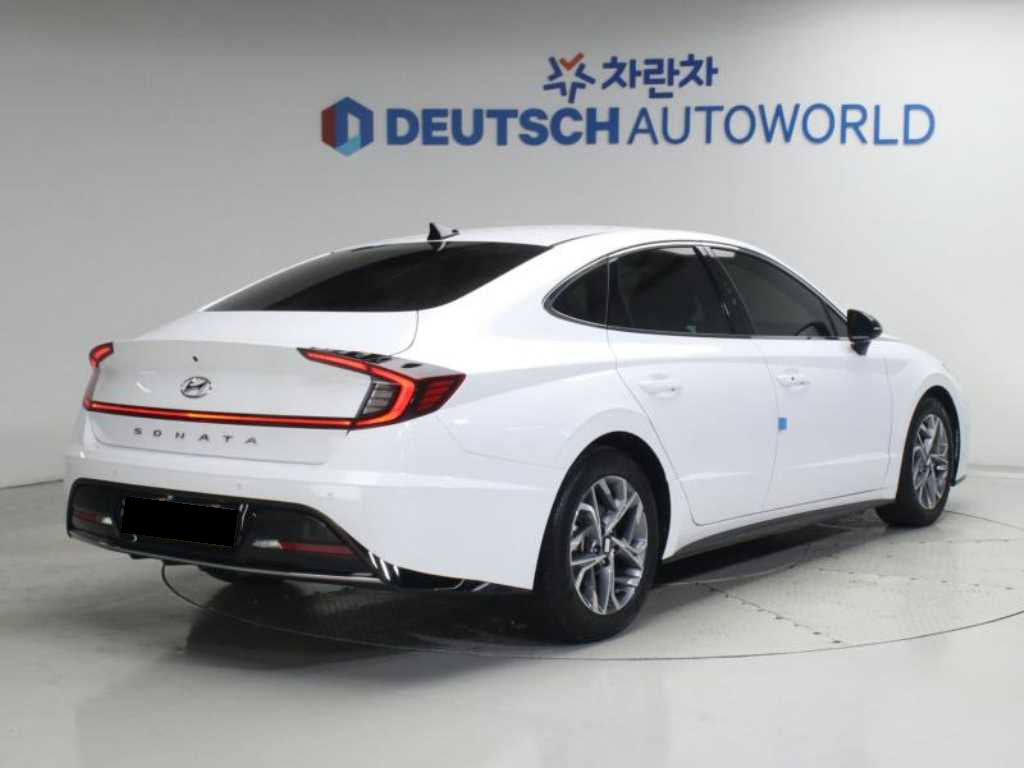Hyundai Sonata — photo 02