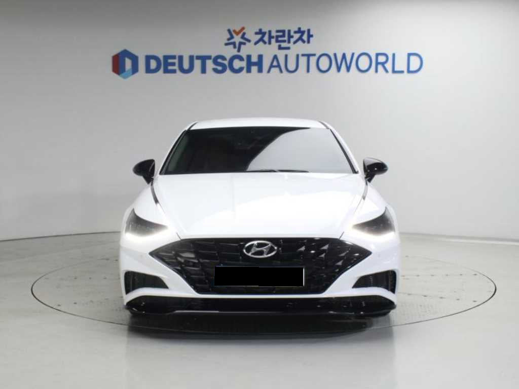 Hyundai Sonata — photo 03