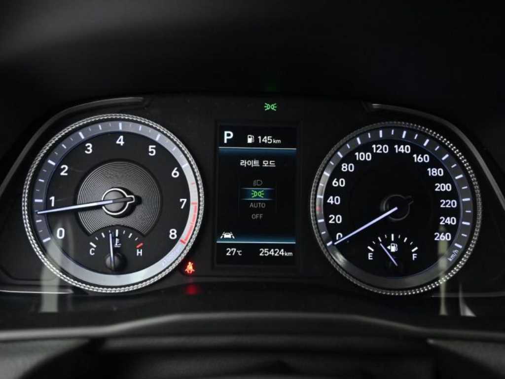 Hyundai Sonata — photo 08