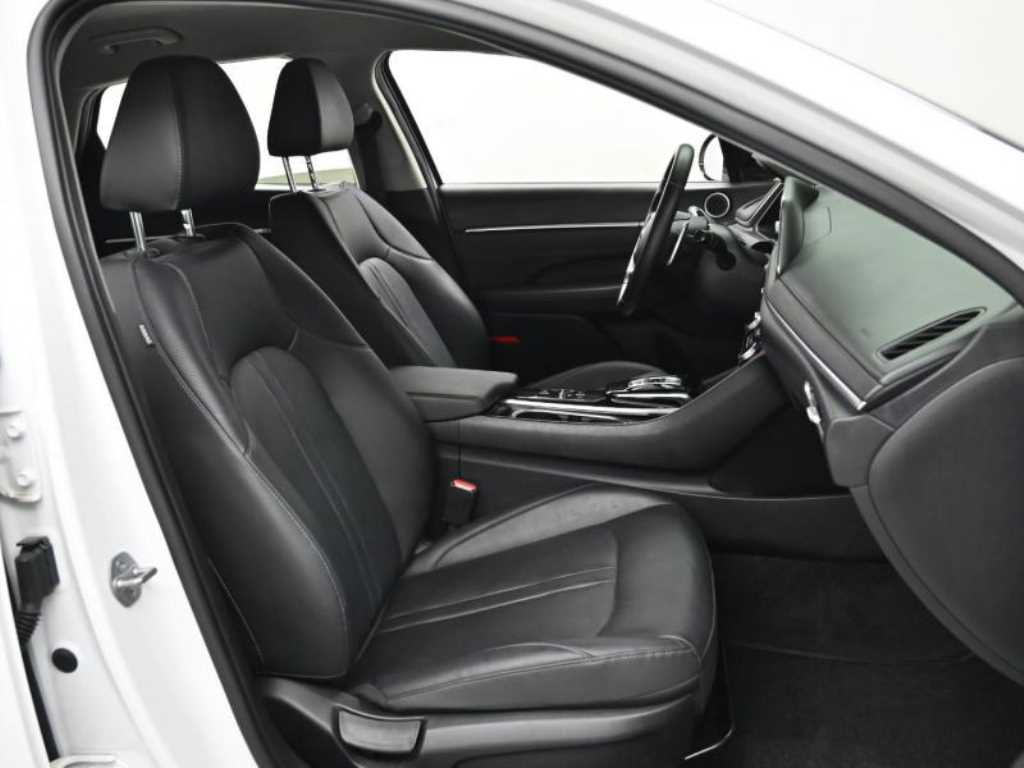 Hyundai Sonata — photo 10