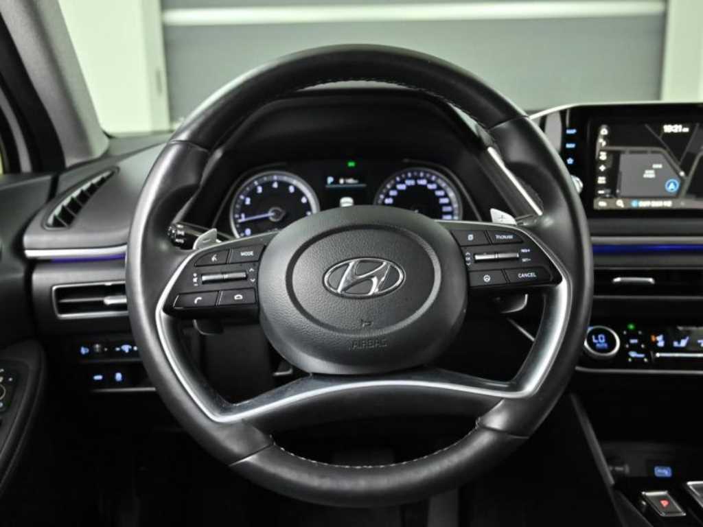 Hyundai Sonata — photo 13