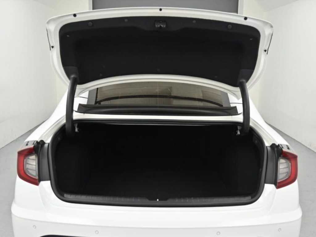 Hyundai Sonata — photo 19