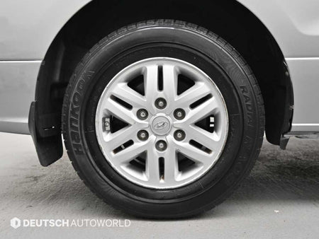 Hyundai Starex — photo 05