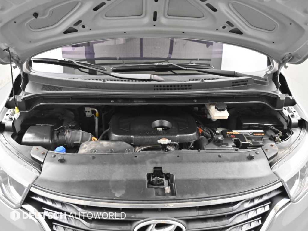 Hyundai Starex — photo 06