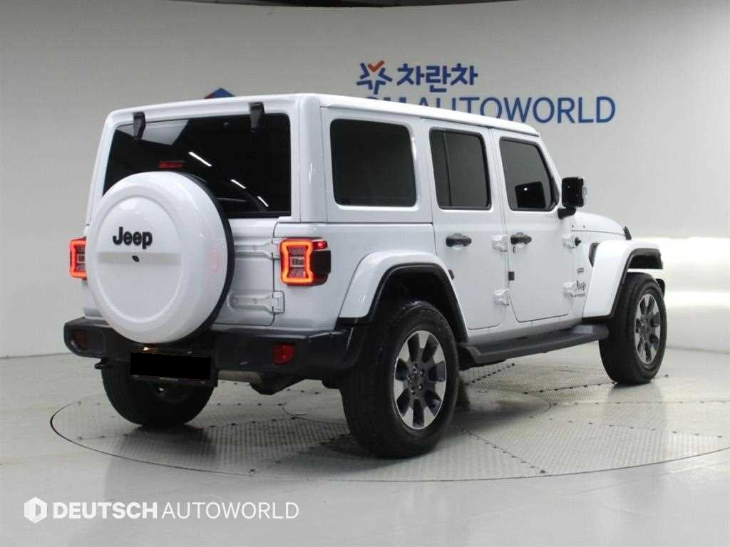 Jeep Wrangler — photo 02