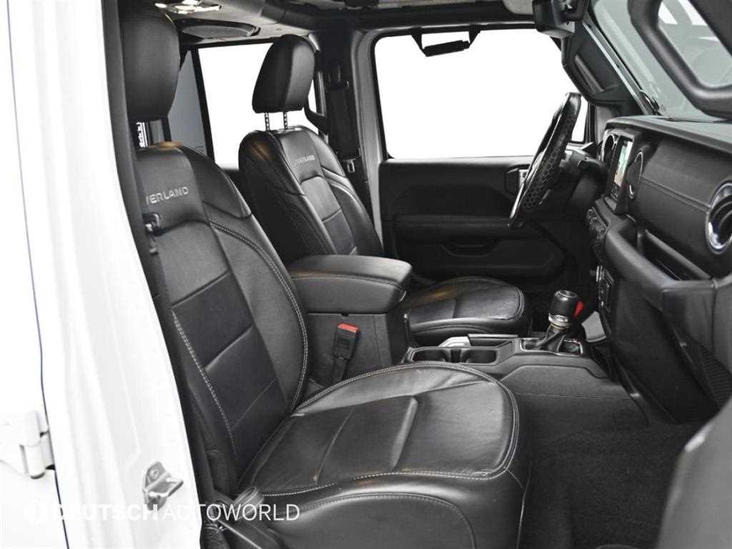 Jeep Wrangler — photo 10