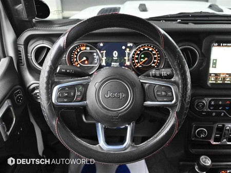 Jeep Wrangler — photo 13