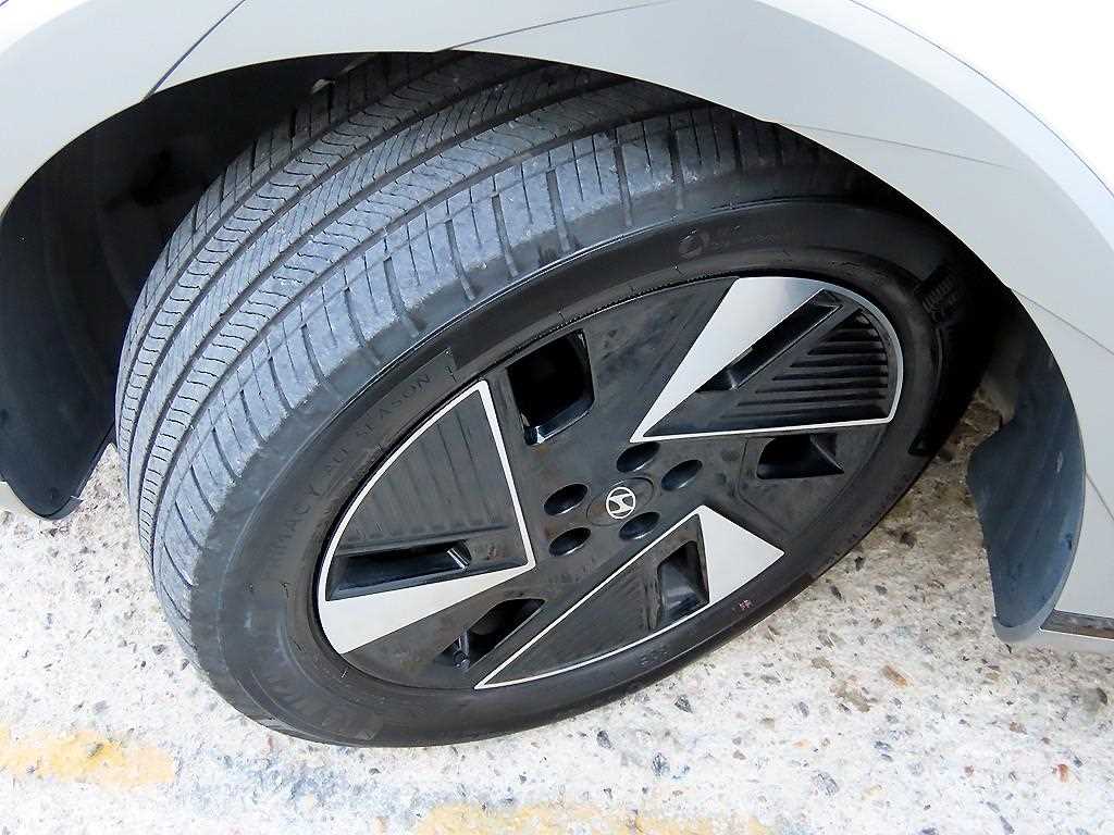 Hyundai Ioniq5 — photo 20