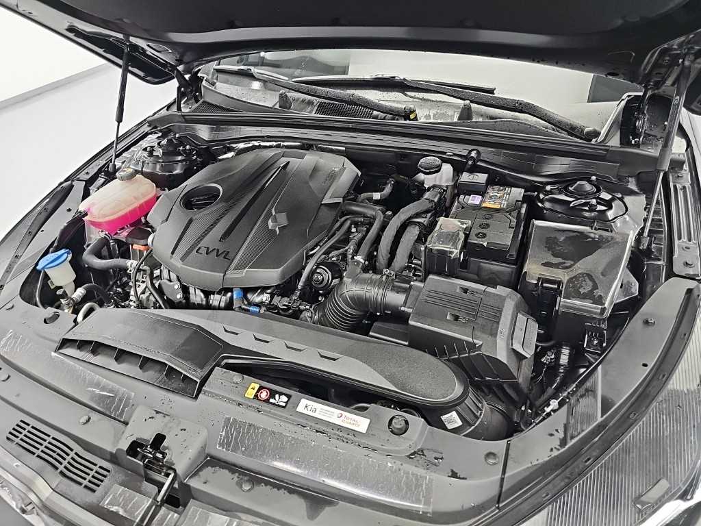 Kia K5 — photo 05