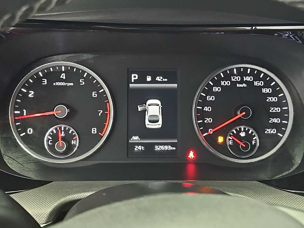 Kia K5 — photo 06