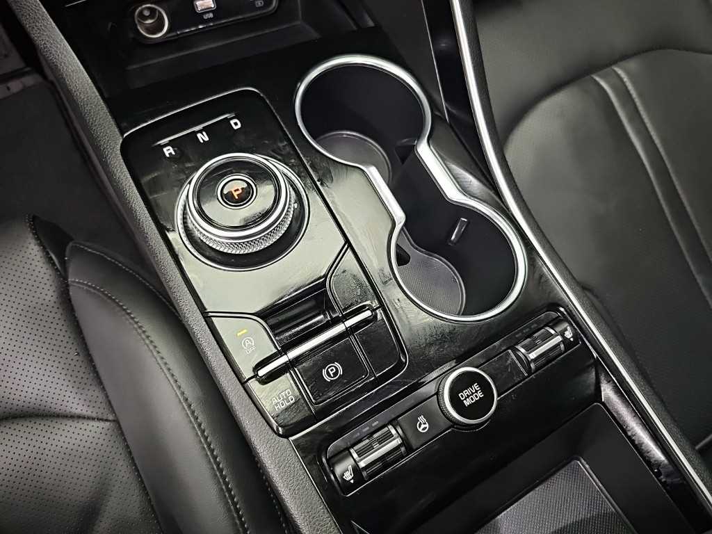 Kia K5 — photo 08