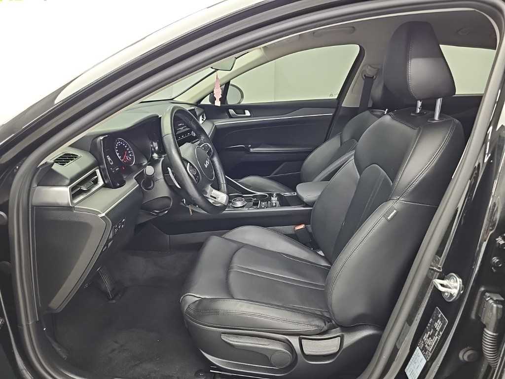 Kia K5 — photo 11