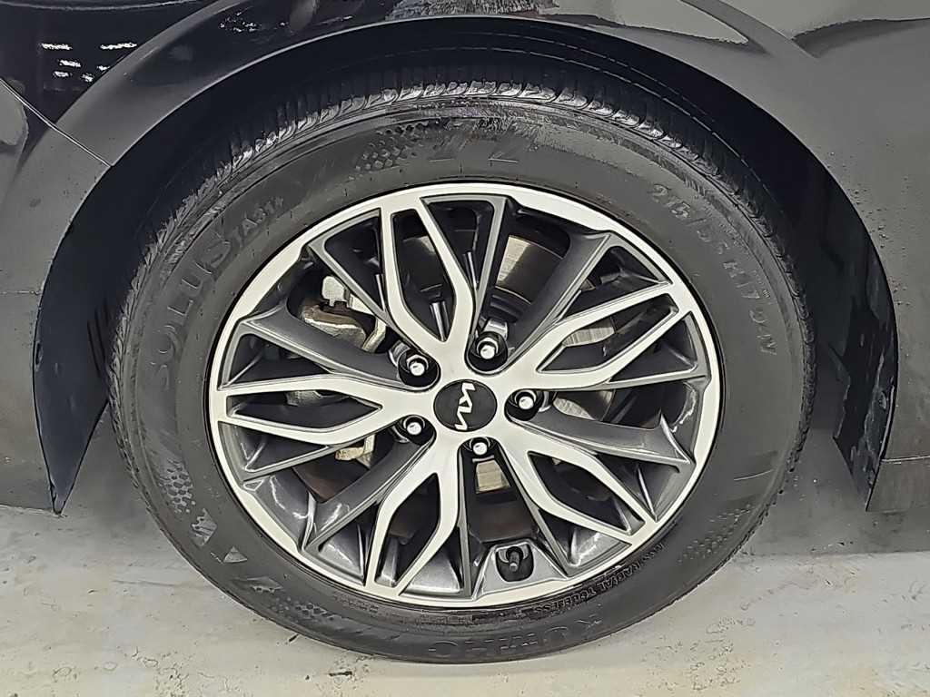 Kia K5 — photo 18