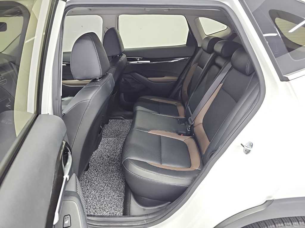 Kia Seltos — photo 12