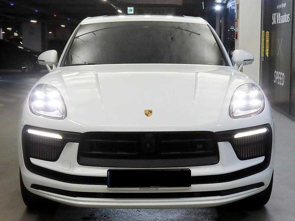Porsche Macan — photo 02