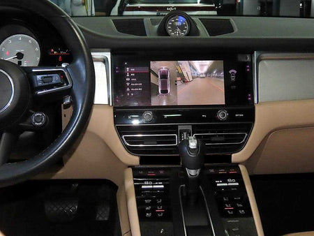 Porsche Macan — photo 11