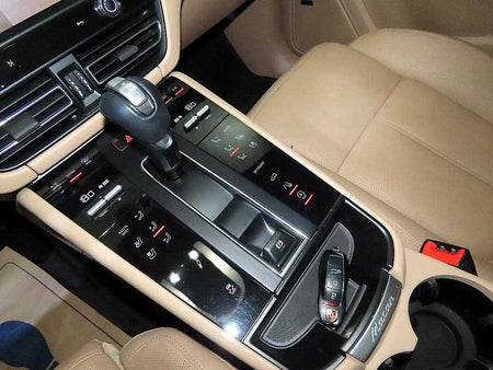 Porsche Macan — photo 12