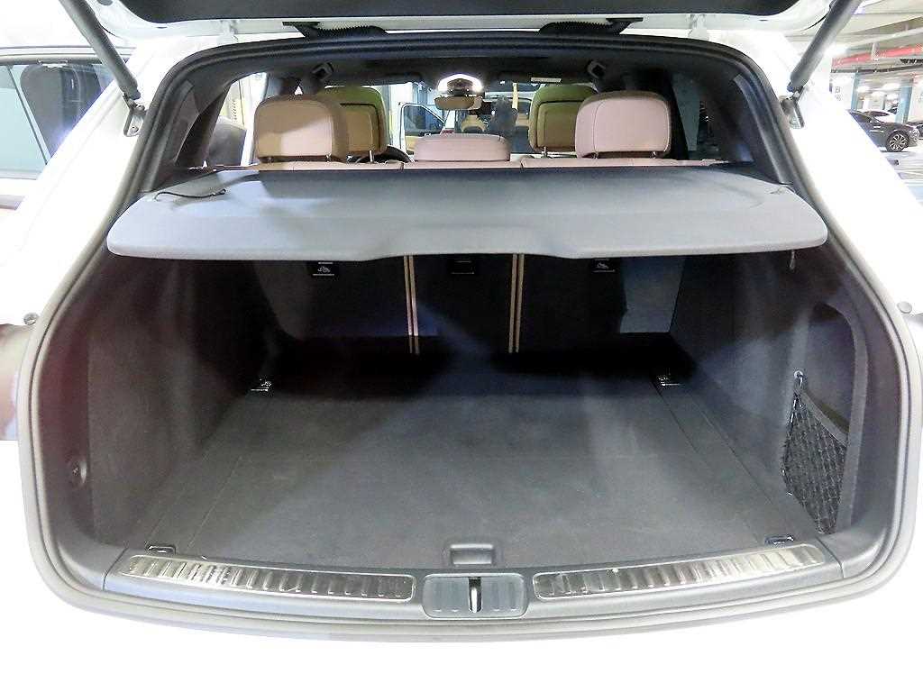 Porsche Macan — photo 16