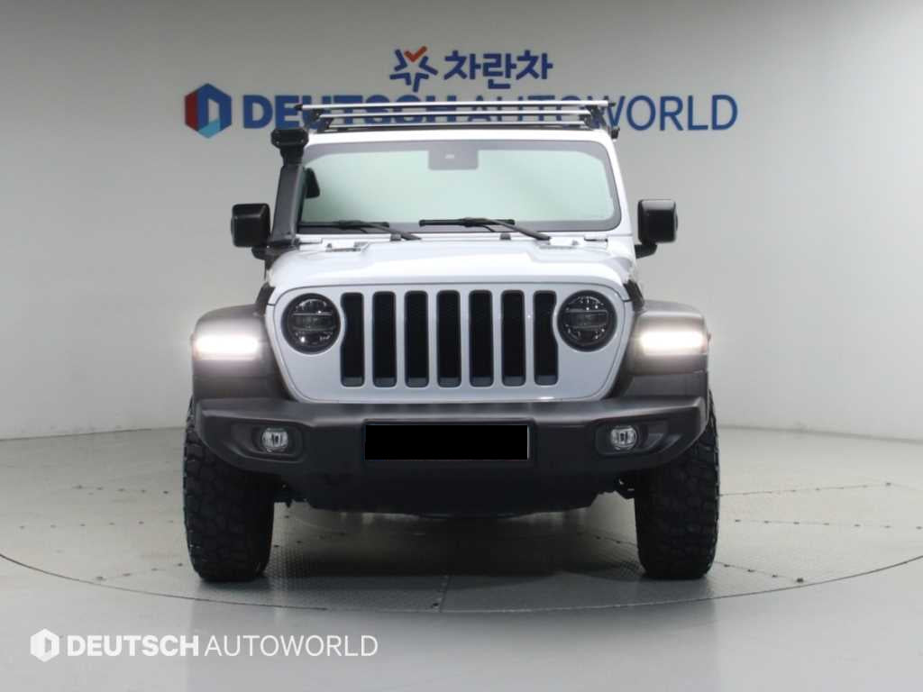 Jeep Wrangler — photo 03