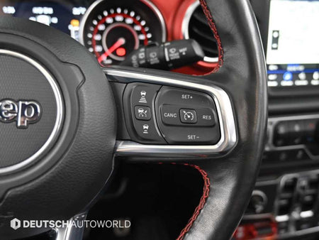 Jeep Wrangler — photo 16