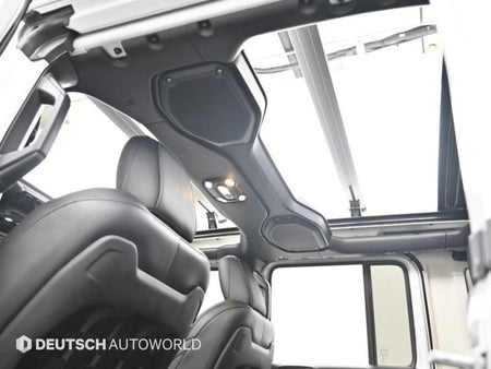 Jeep Wrangler — photo 18