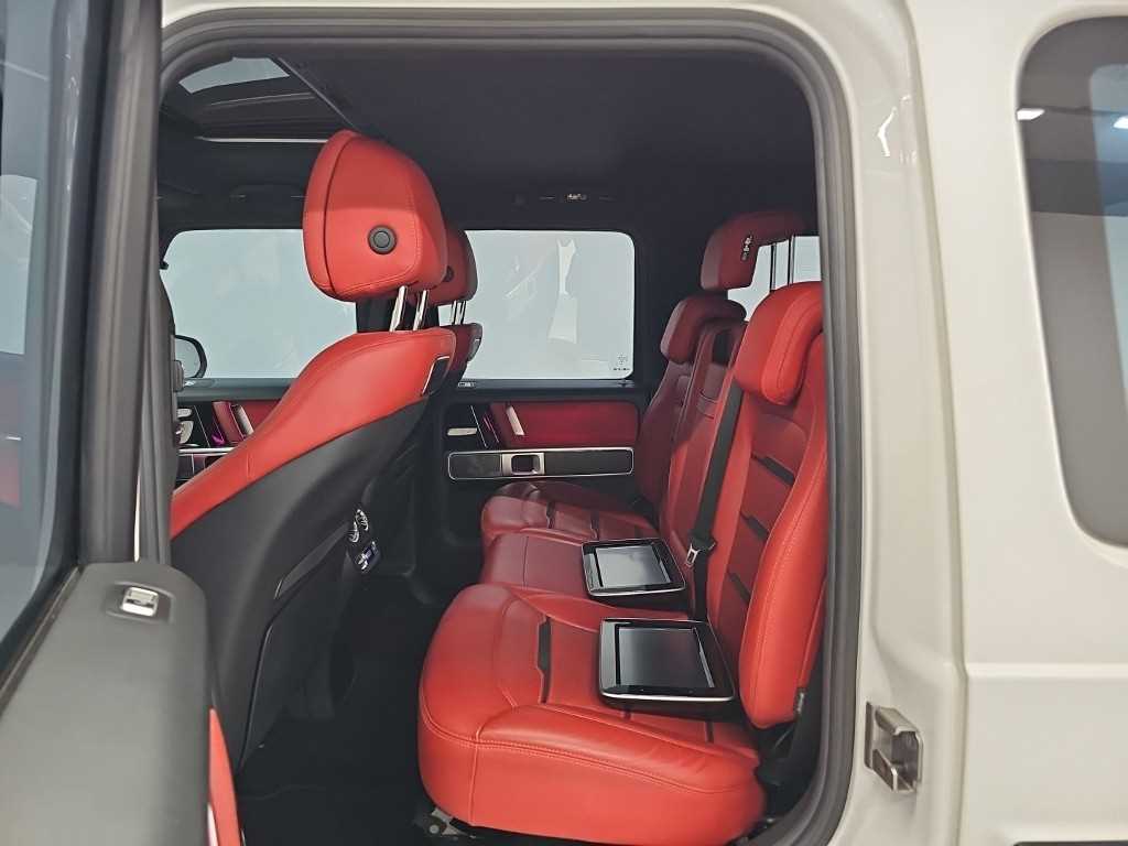 Mercedes-Benz G-Class — photo 12