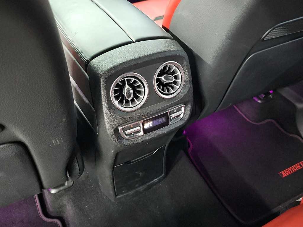 Mercedes-Benz G-Class — photo 13