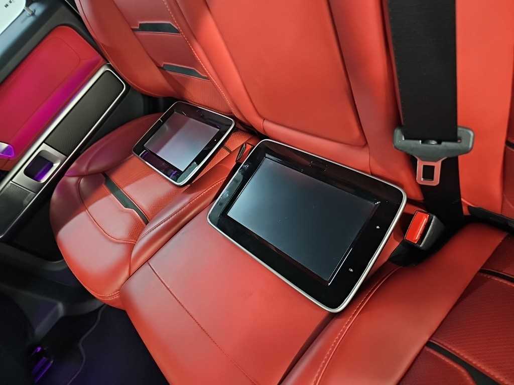 Mercedes-Benz G-Class — photo 15