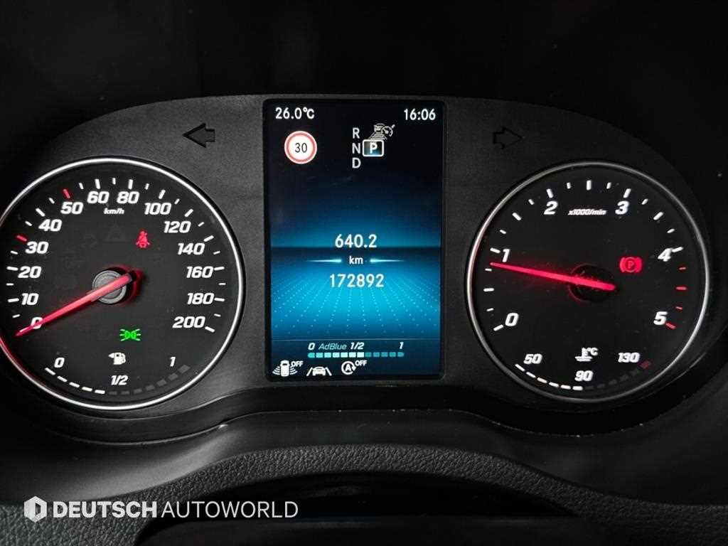 Mercedes-Benz Sprinter — photo 08