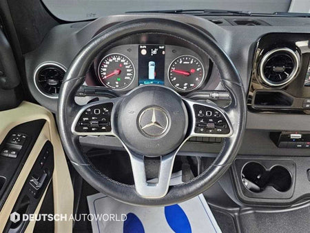 Mercedes-Benz Sprinter — photo 13