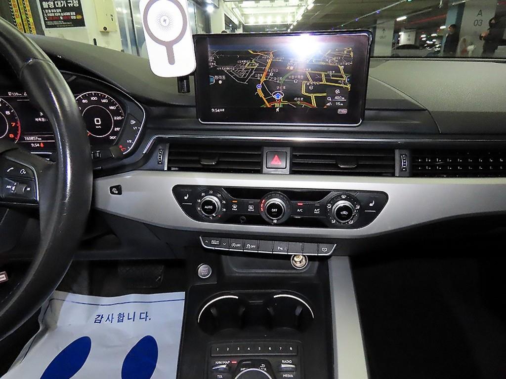 Audi A4 — photo 11