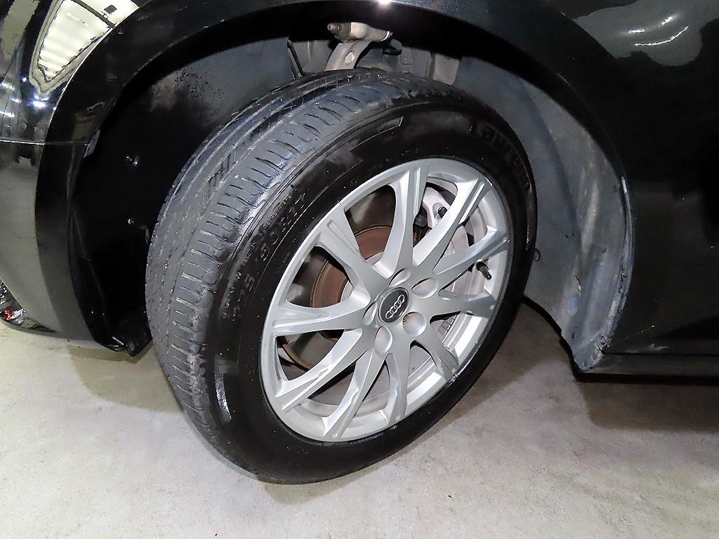 Audi A4 — photo 19