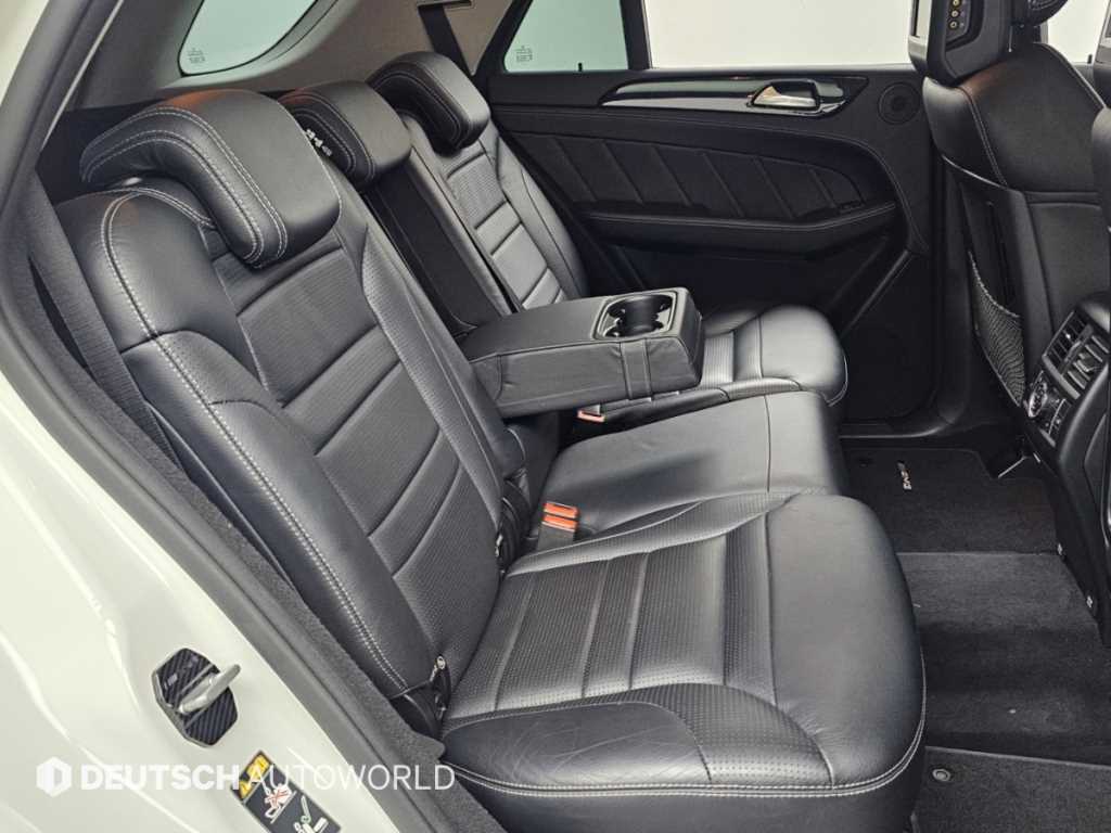 Mercedes-Benz M-class — photo 12