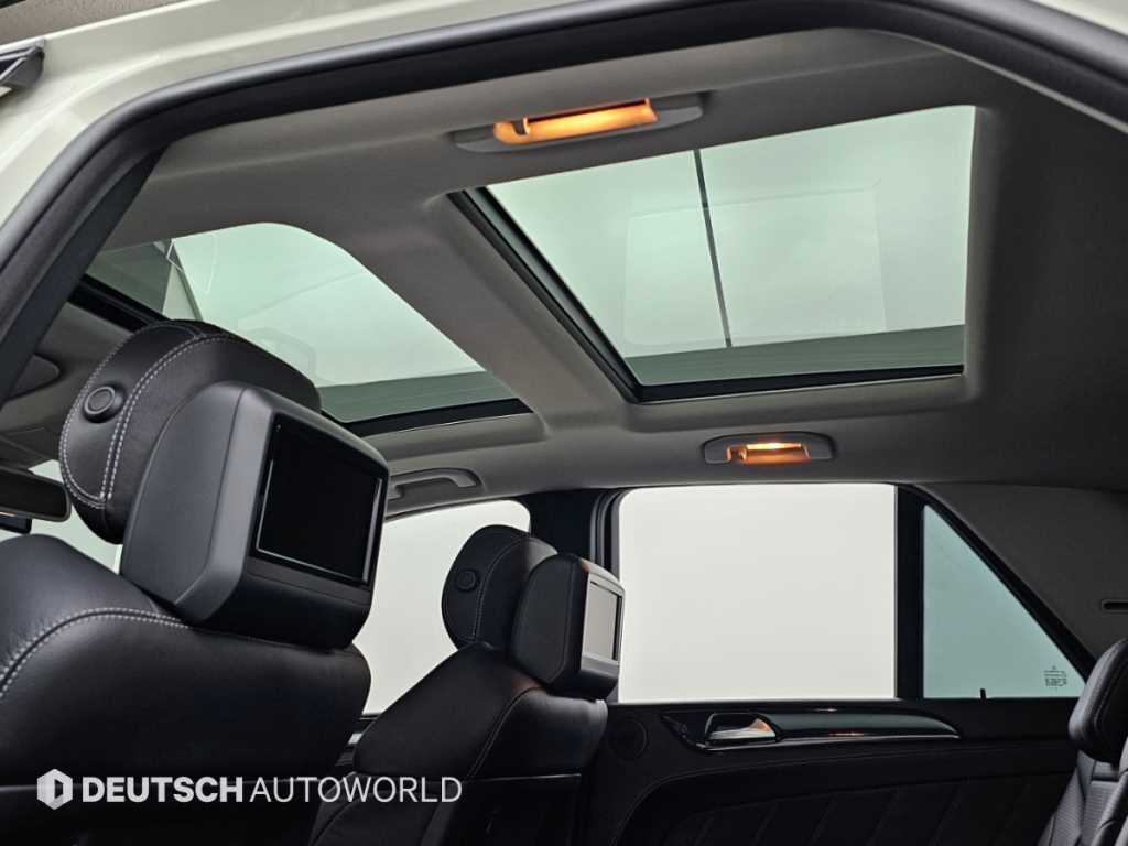 Mercedes-Benz M-class — photo 18