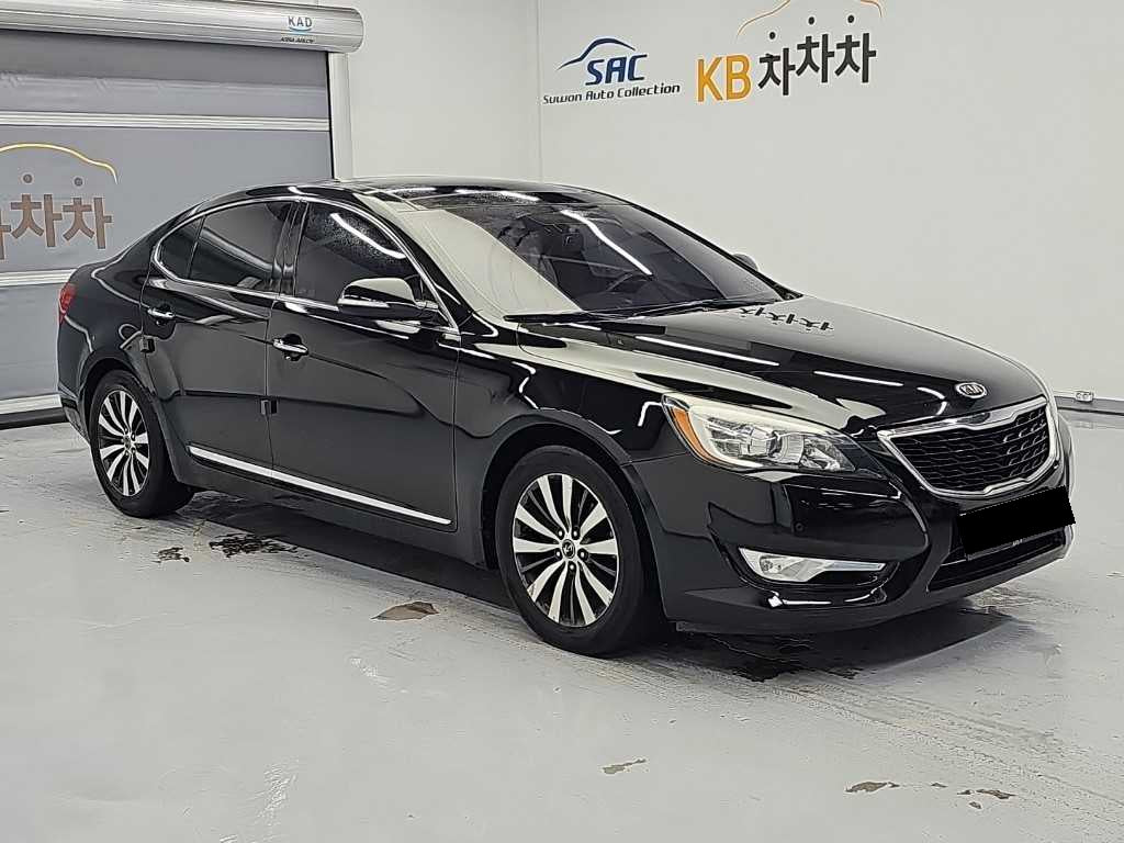 Kia K7 — photo 03